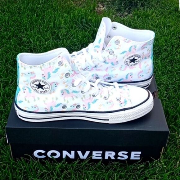 Chuck Taylor All Star Converse ⭐ Unicorns 🎠 Pride Sneakers Shoes Size 8 - Picture 1 of 10